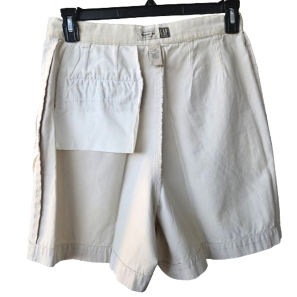 Gap Classic Fit Khaki Off-White/Grey High Waist Shorts 3 Pockets Size 12R - Picture 12 of 15